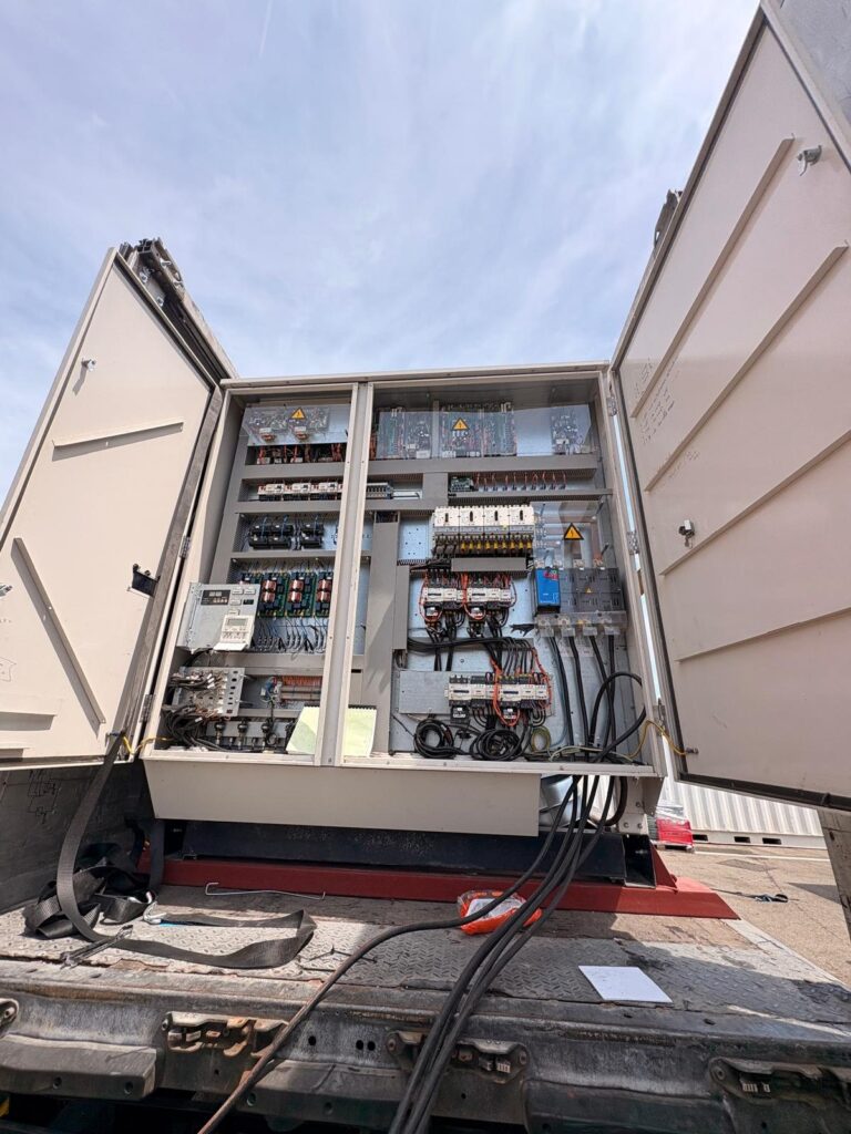 Quadro elettrico di chiller a noleggio